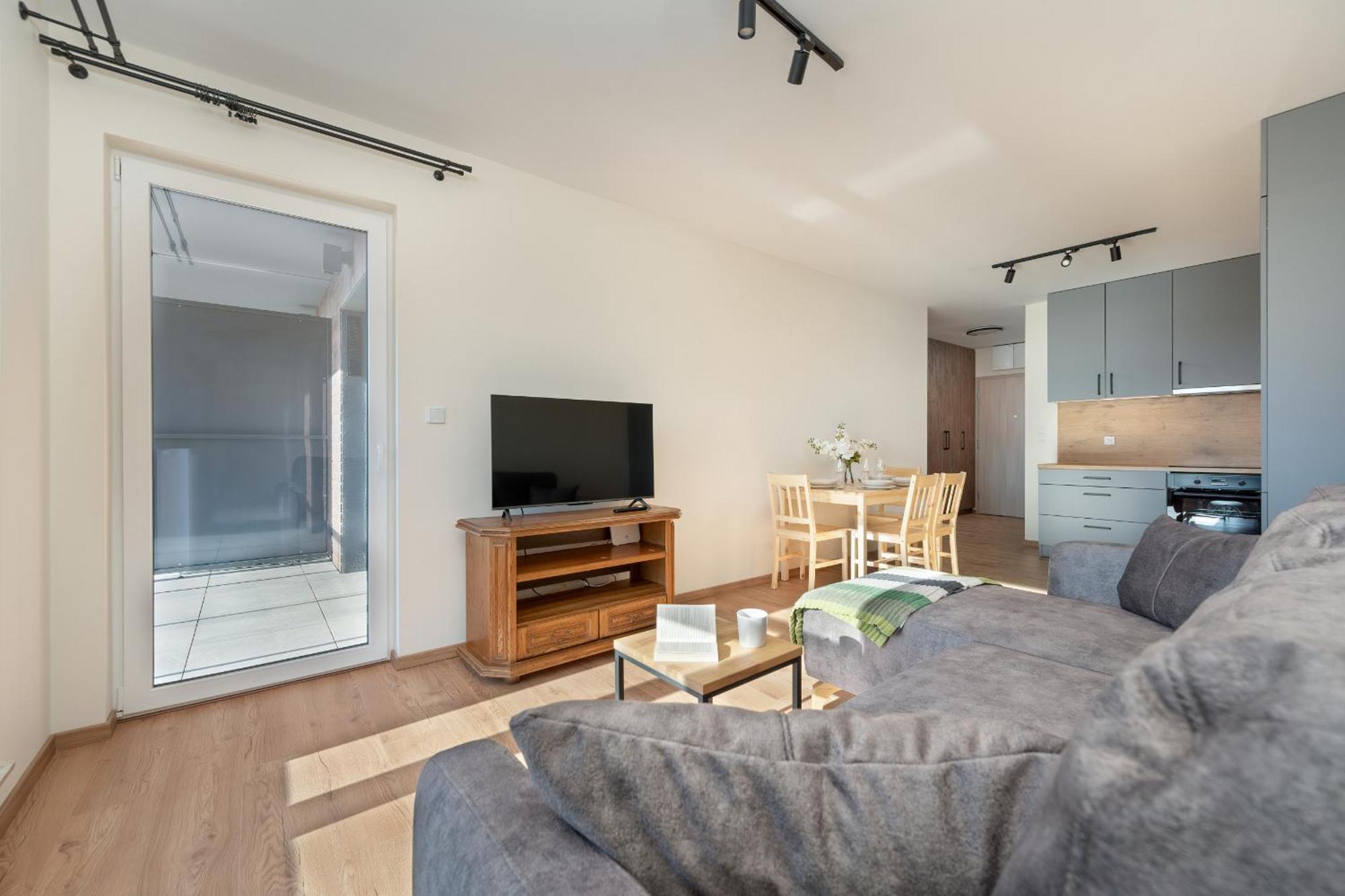 Wroclaw 1-Bedroom Apartment With Parking & Balcony By Noclegi Renters Ngoại thất bức ảnh